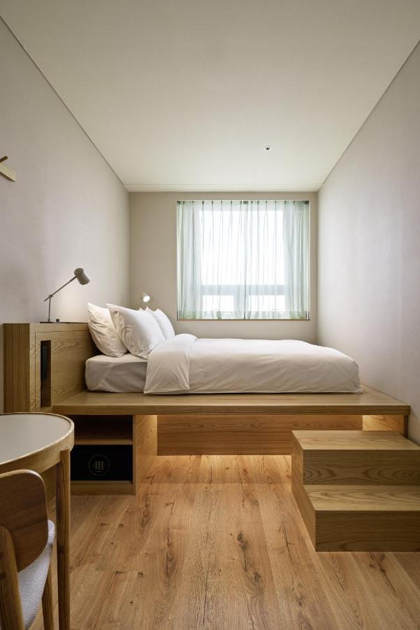 Hotel Anteroom Seoul Bagian luar foto