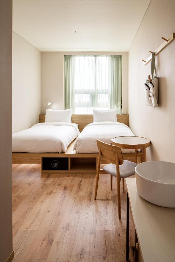 Hotel Anteroom Seoul Bagian luar foto